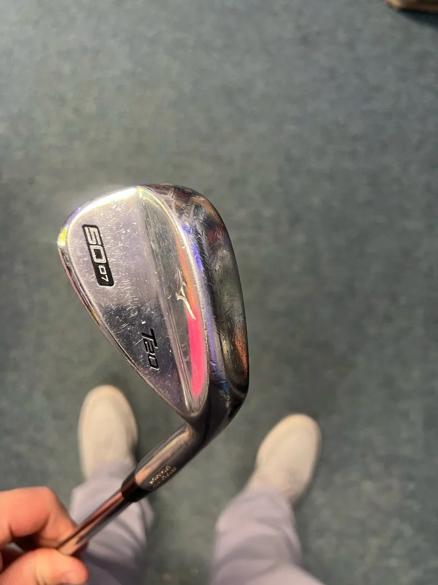 Mizuno T20 - Image 1