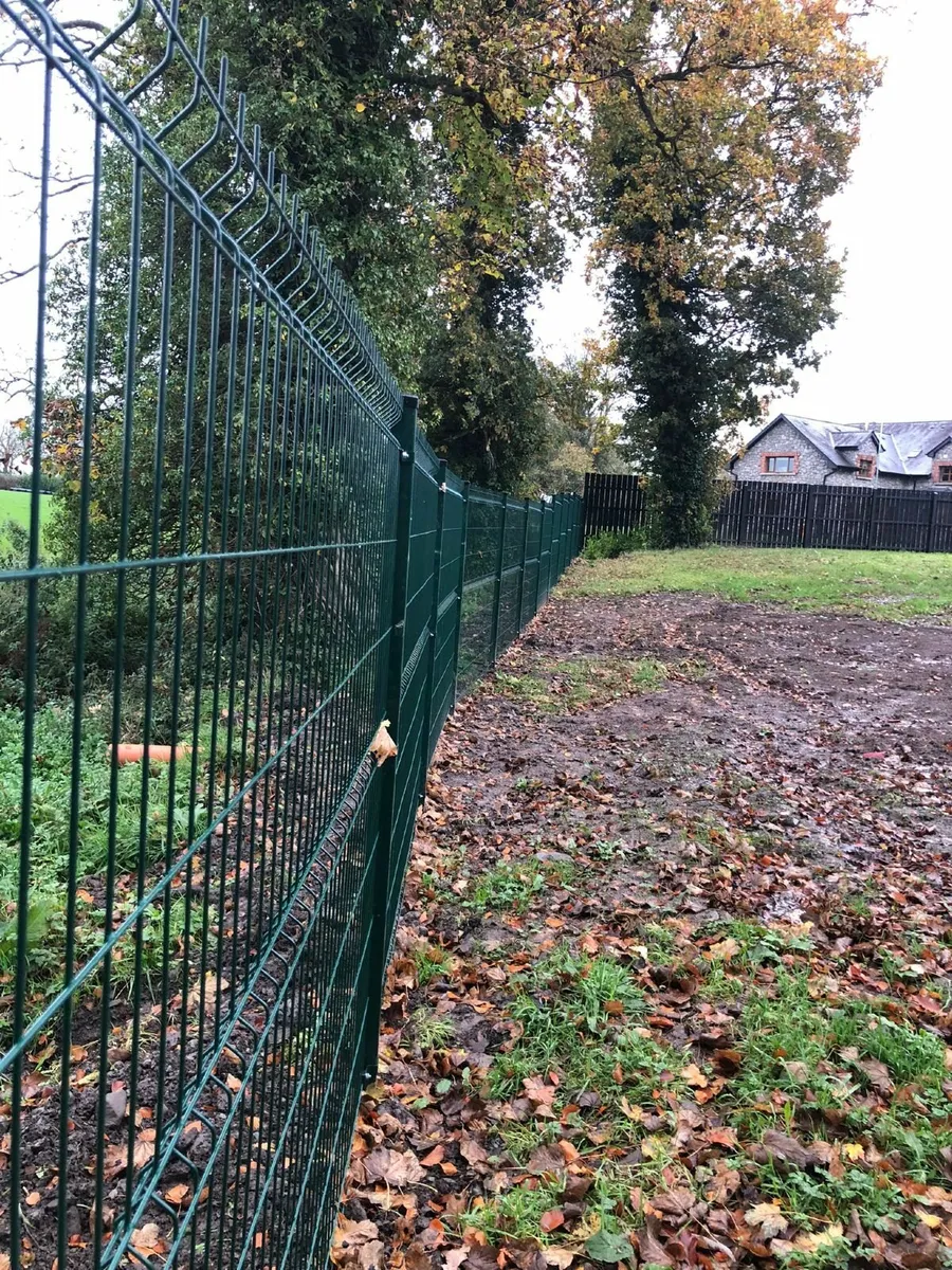 Vmesh fence panels,posts,Gate - Image 2