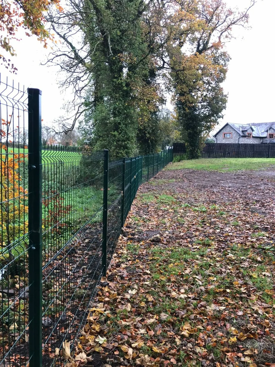 Vmesh fence panels,posts,Gate - Image 3