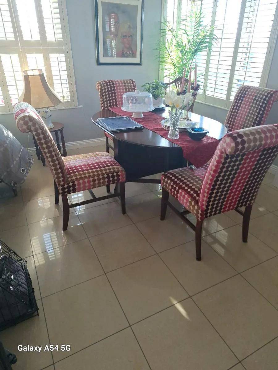 dinningroom chairs - Image 3