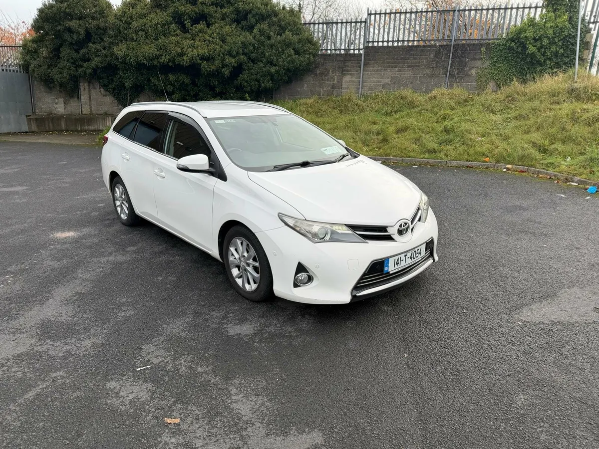 Toyota auris 1,4d4d 2014year estate - Image 3