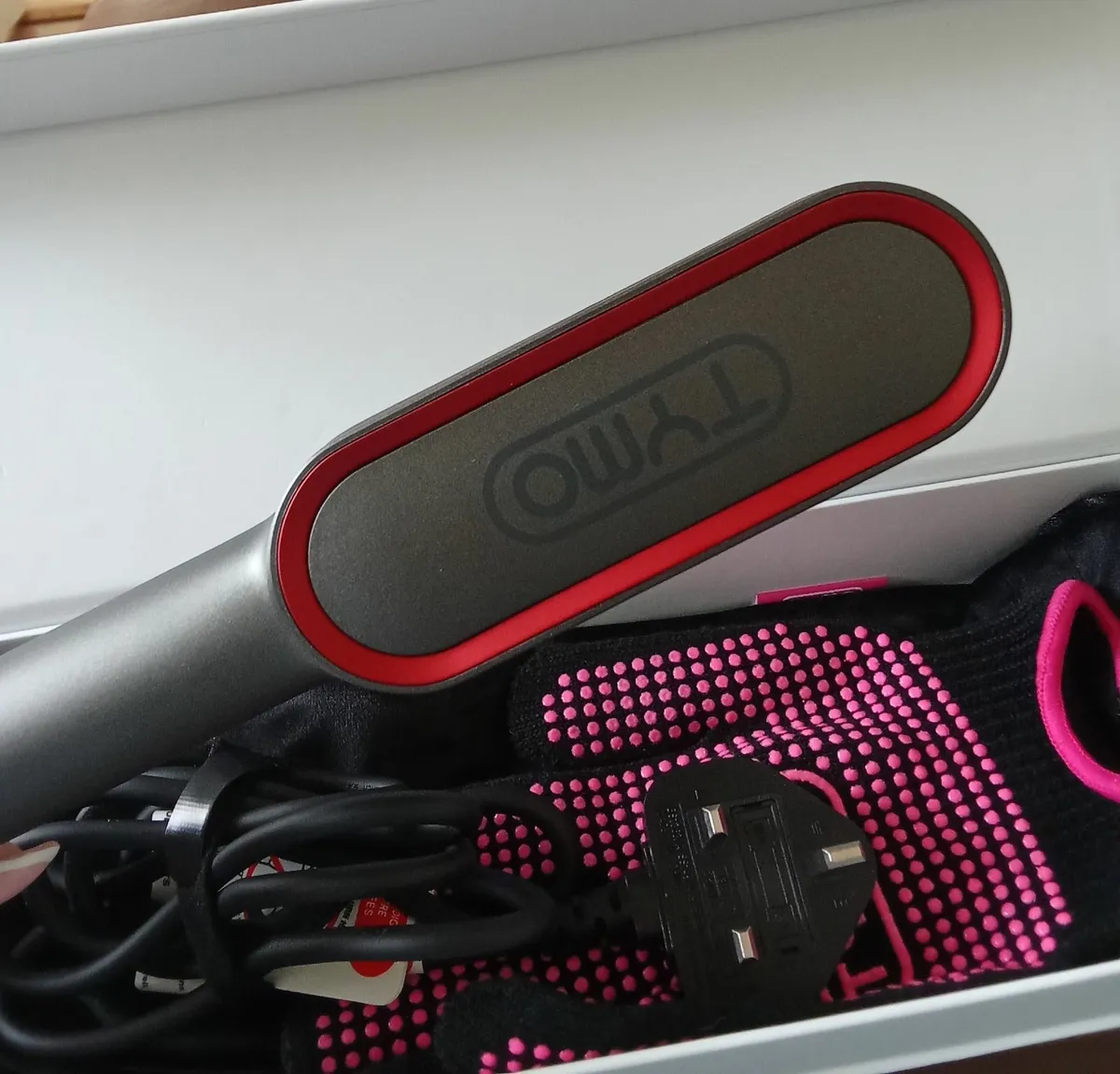 Tymo plus ionic hair straightener - Image 1
