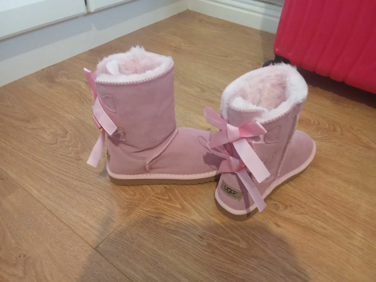 Uggs - Image 3