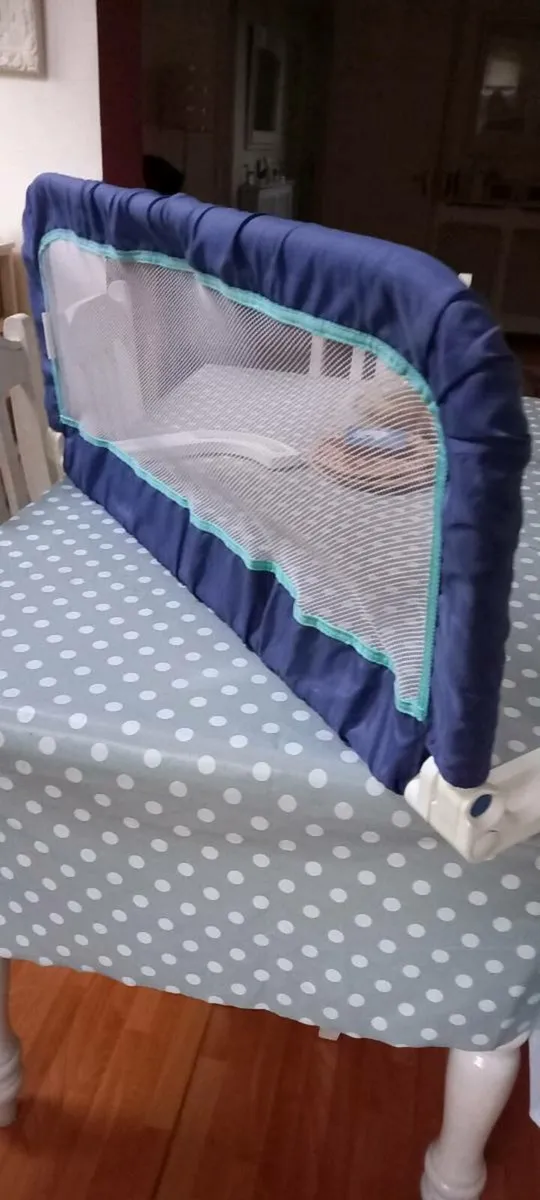 Bed safety rail - Image 1