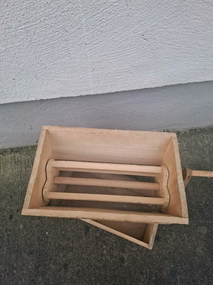 Wood sieve to make flour possible to post - Image 2