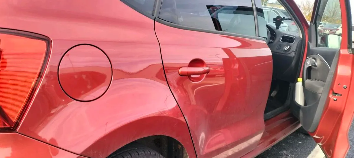 Volkswagen Polo AUTO - Image 3