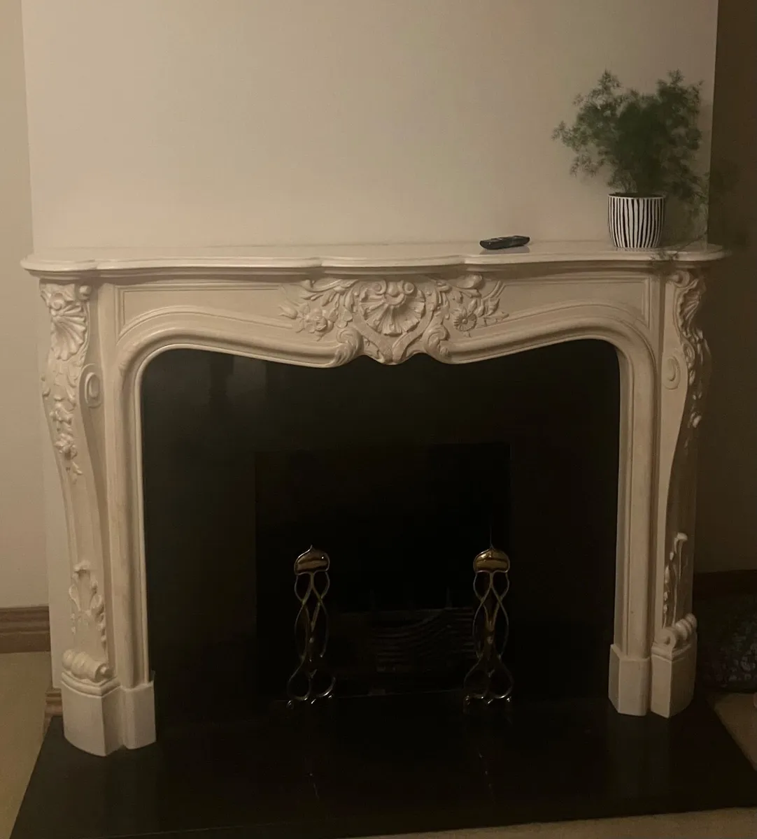 Marble impression fireplace