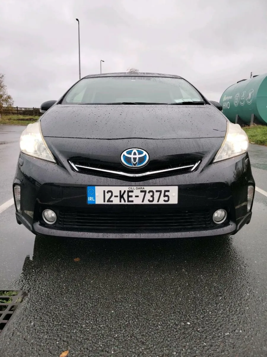 Toyota Prius Alpha Hybrid 2012 Automatic - Image 1