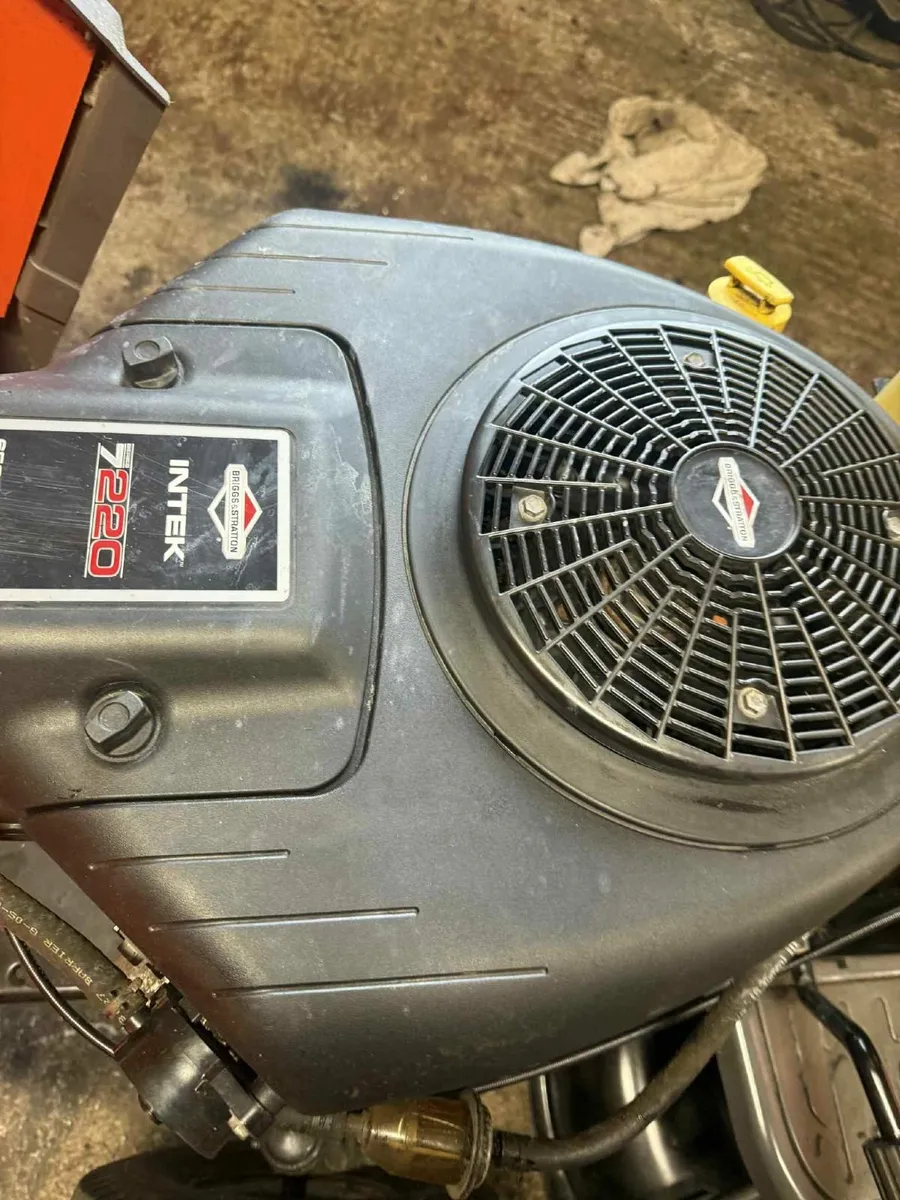 Ride on mower - Image 3