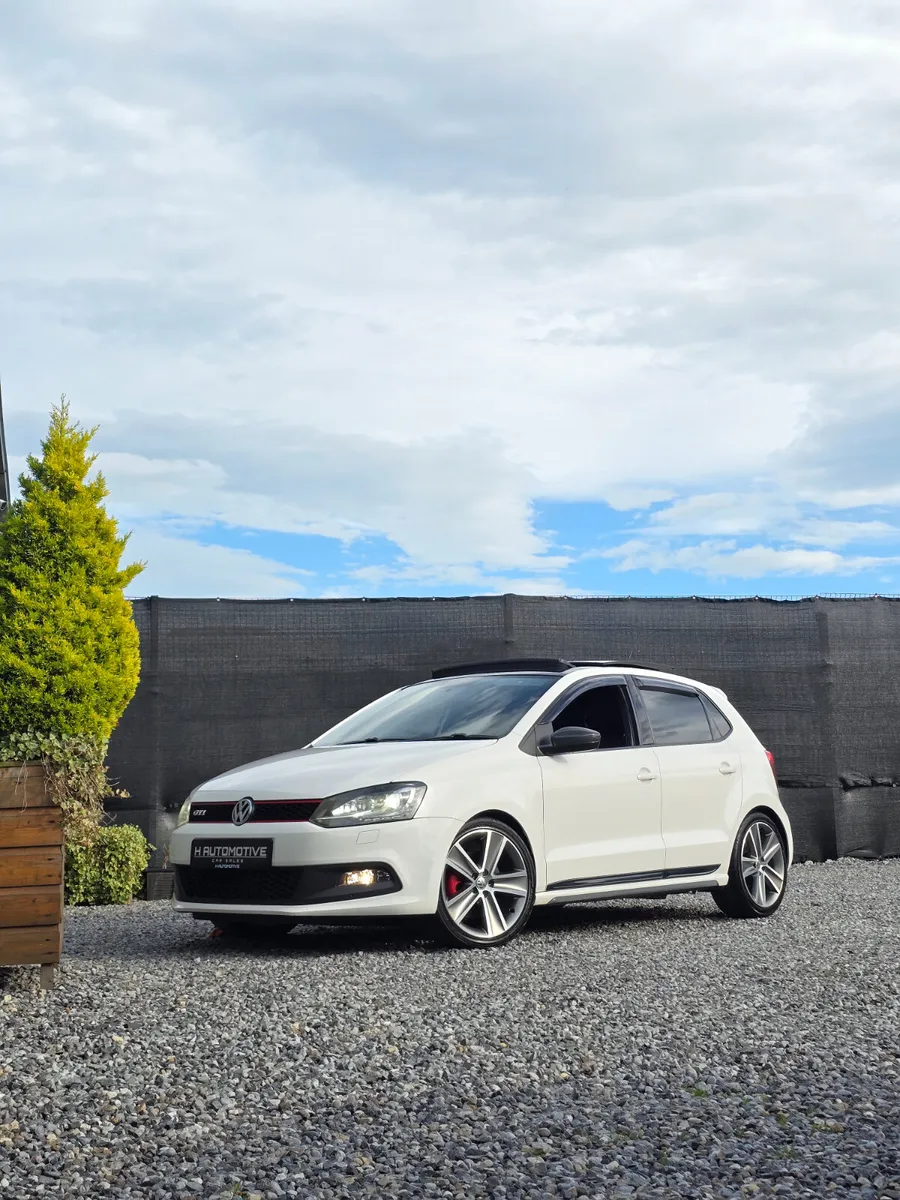 2012 VOLKSWAGEN POLO GTI DSG PAN ROOF LOW KMS - Image 1