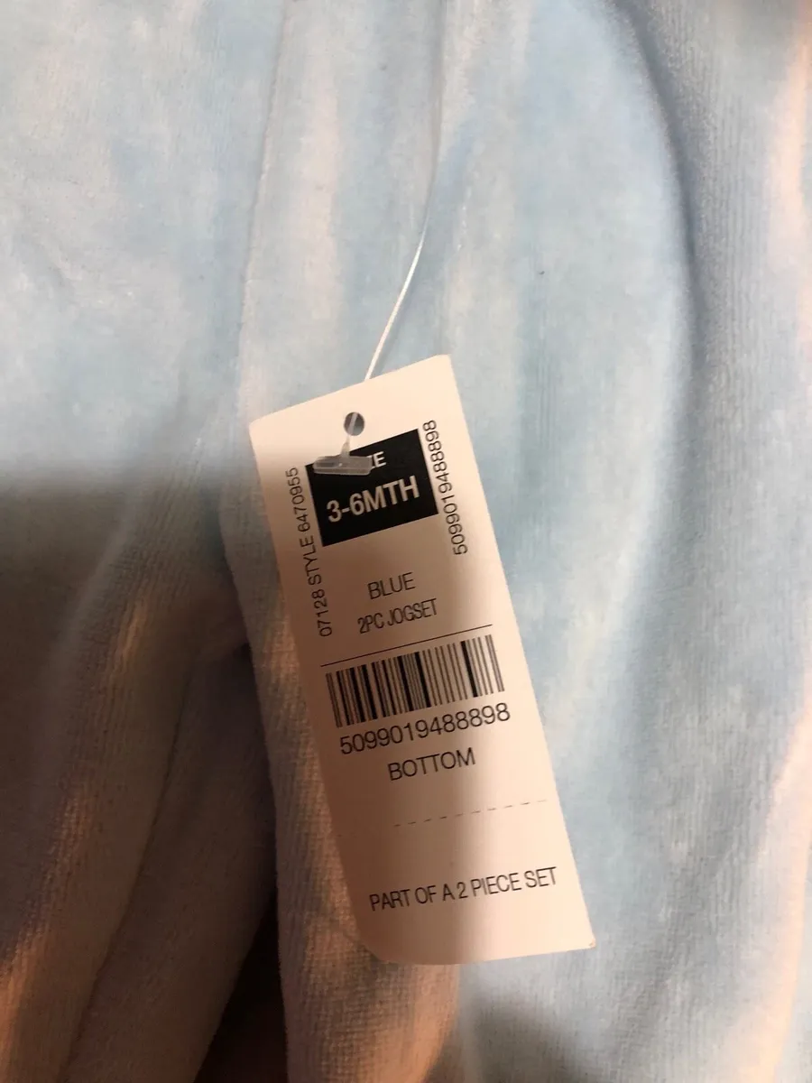 Boys BNWT two piece suit 3/6 mths €8 - Image 3