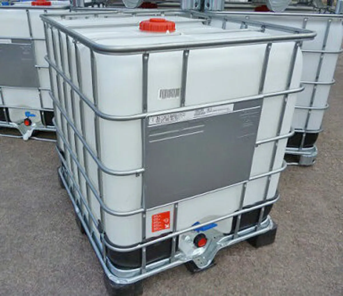 IBC tanks - Image 1
