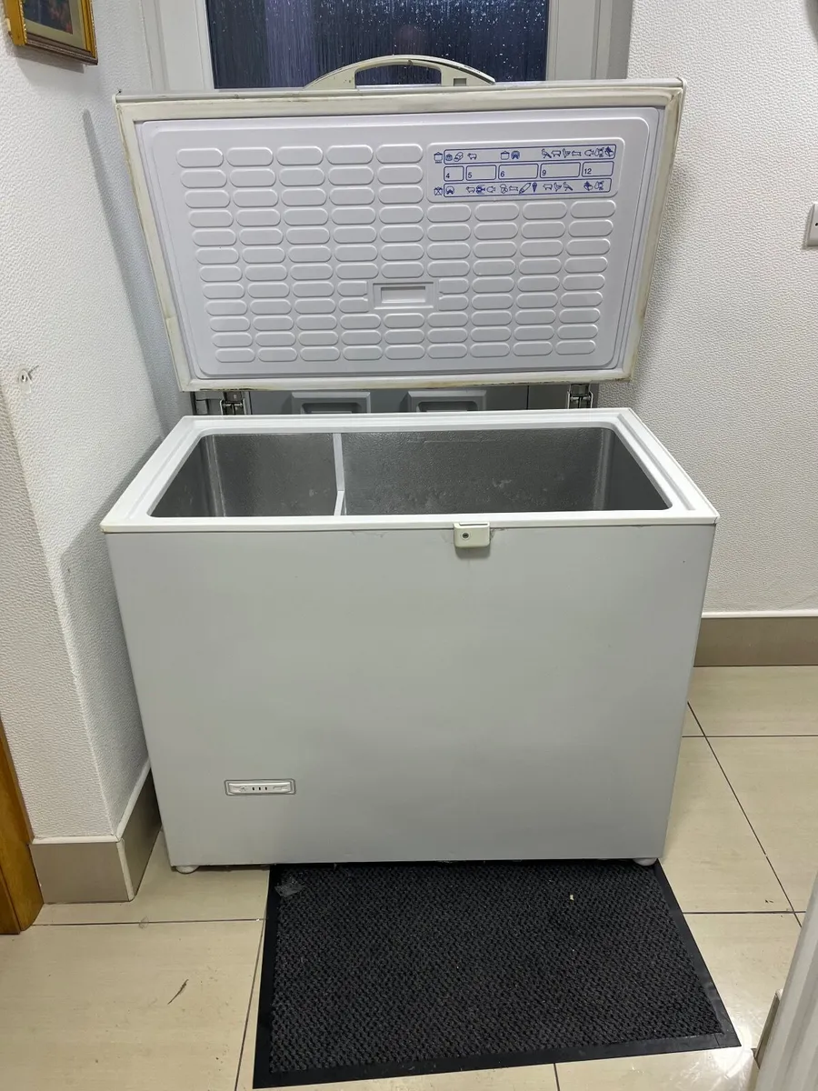 Aeg chest freezer - Image 2
