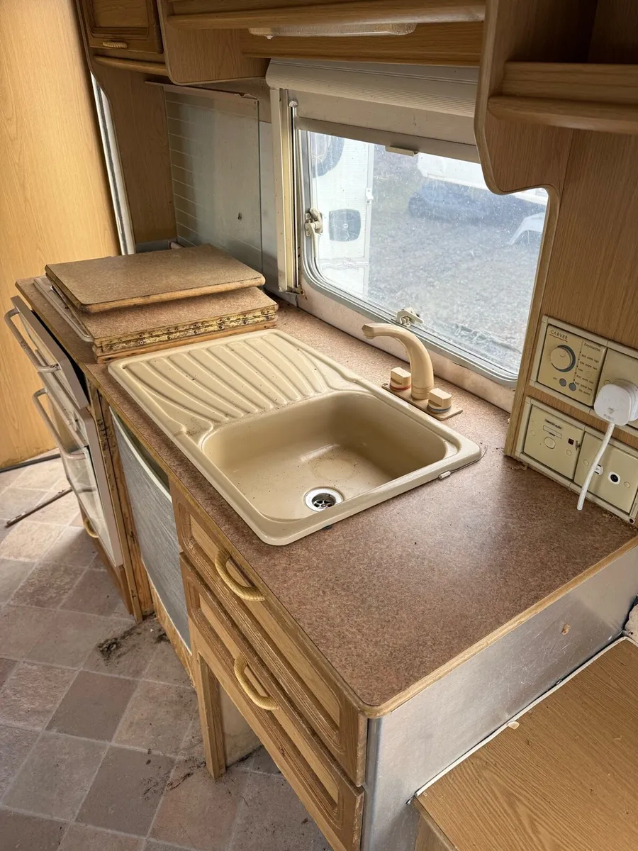 Swift touring caravan - Image 4