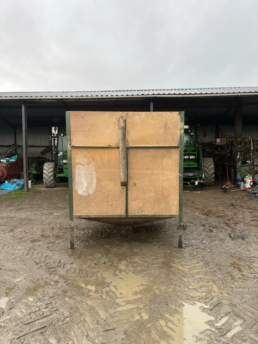 Feed bin - Image 3