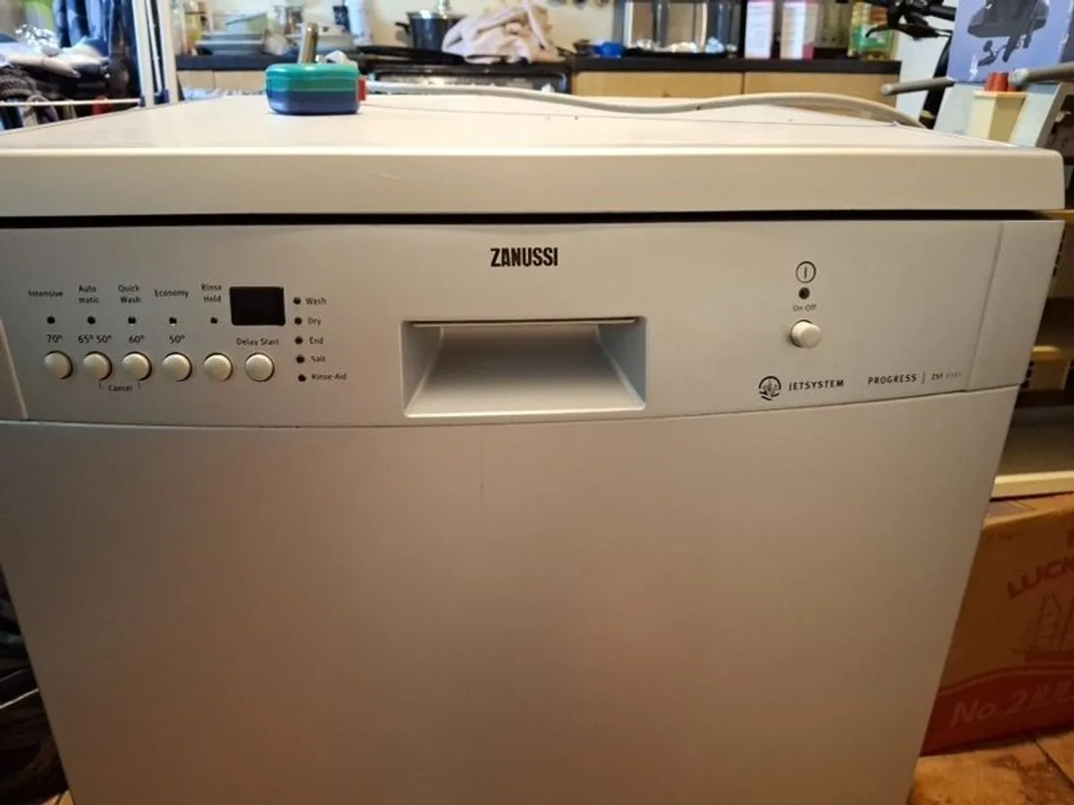 Dishwasher - Image 4