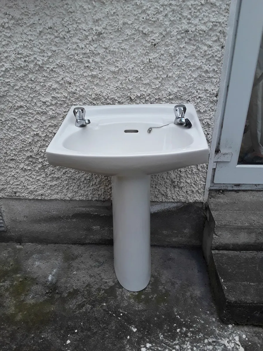 Extra large vintage white sink pedestal taps - Image 1