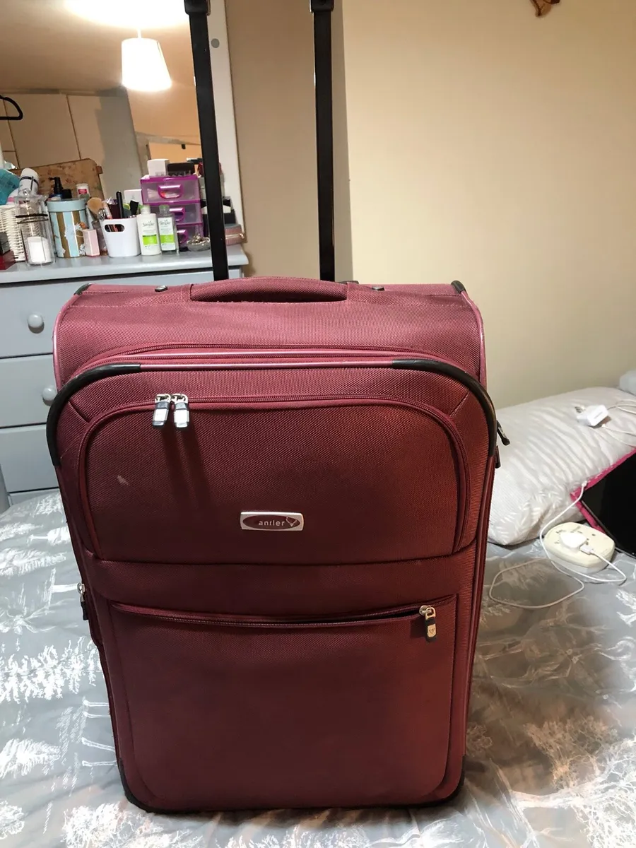 Large suitcase €10 - Image 2