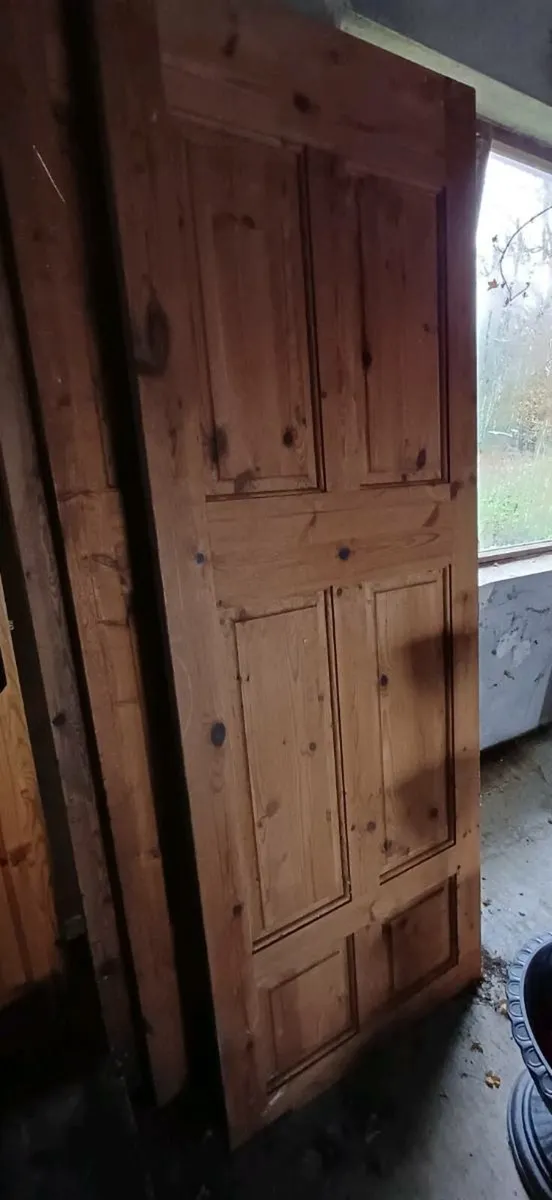 Solid doors - Image 1