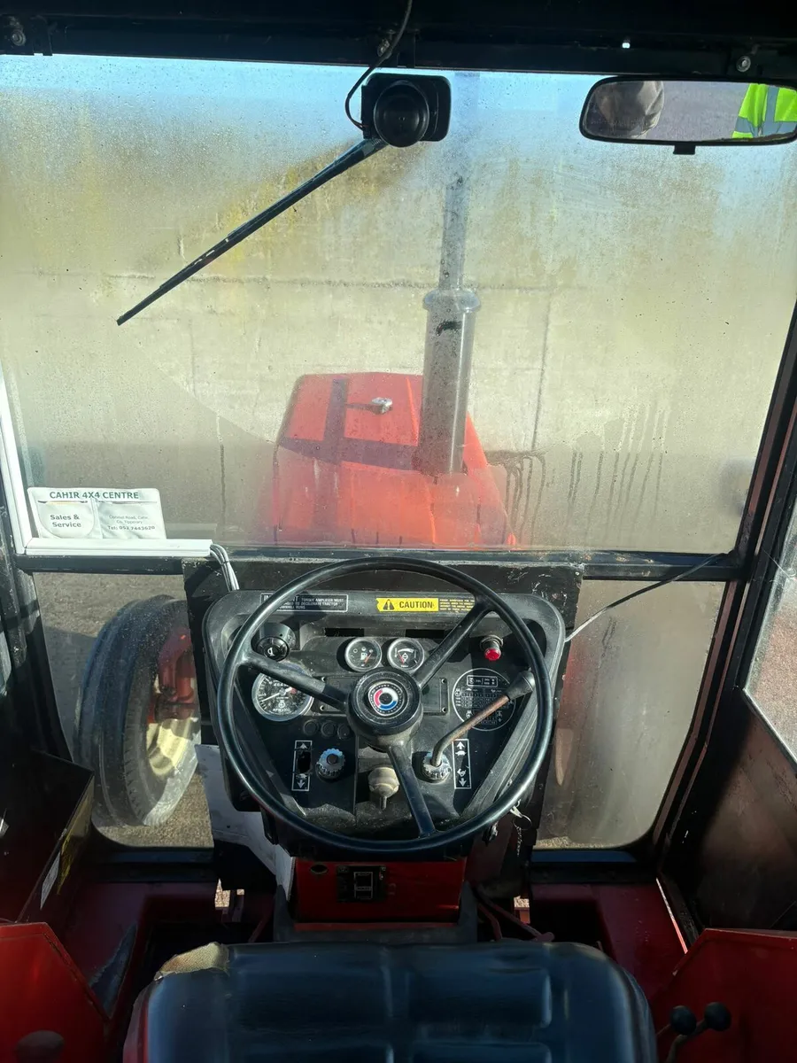 International 684 - Image 3