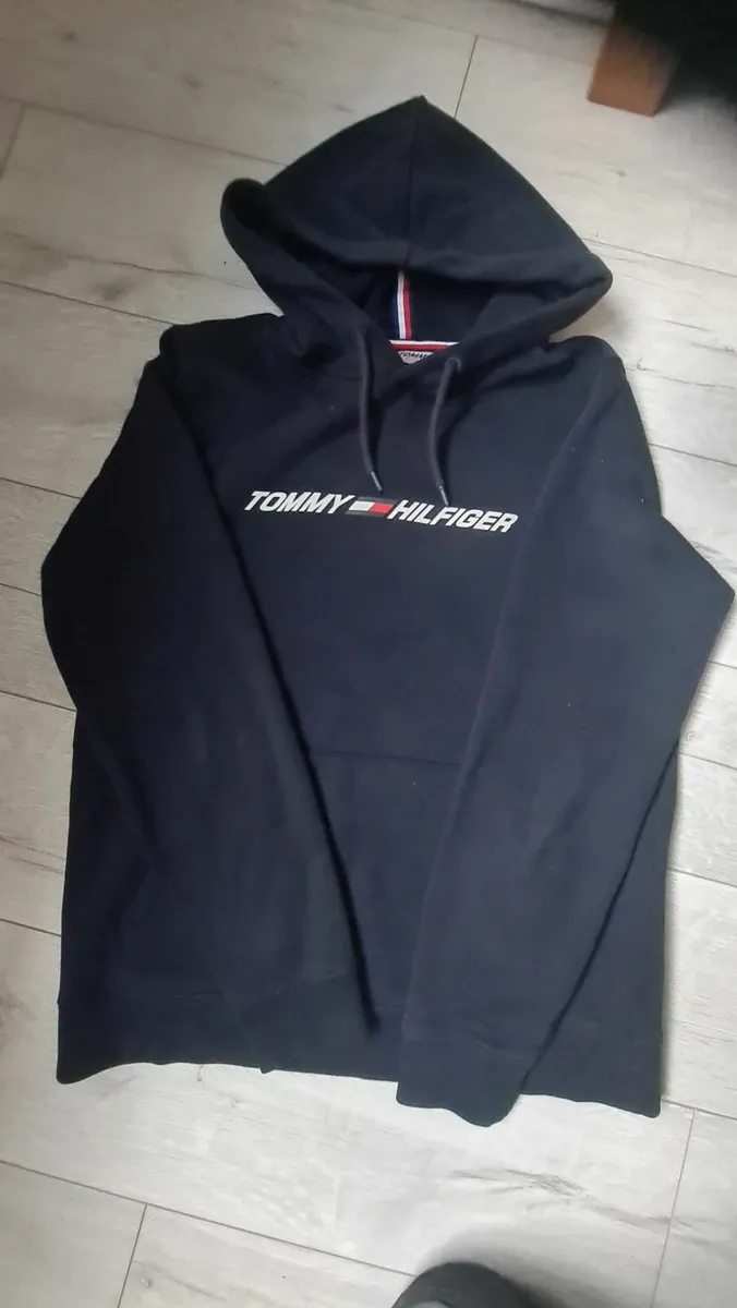 Tommy hilfiger hoodie like new - Image 3