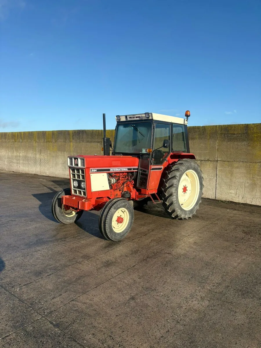 International 684 - Image 4