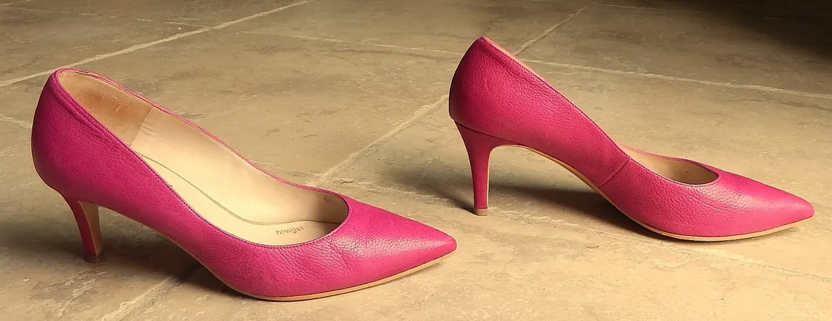 Pair of Lodi Leather Shoes, Size 8, made in Spain - Image 4