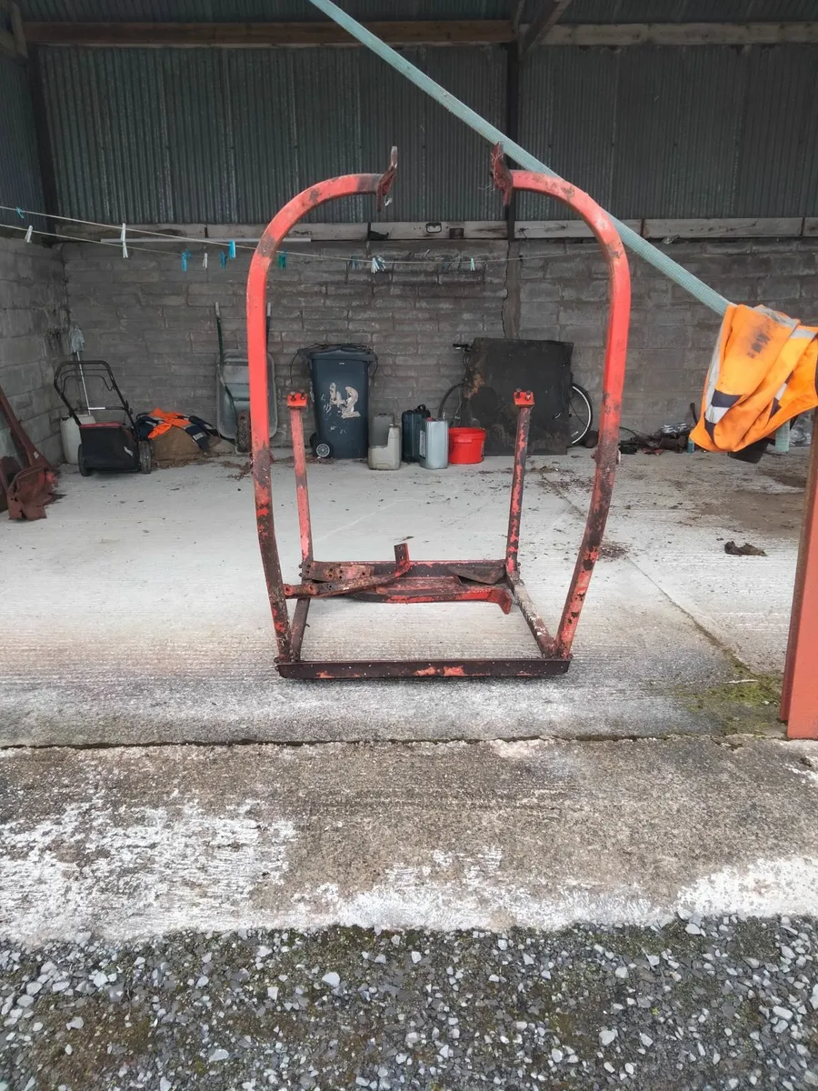 135 cab frame - Image 2