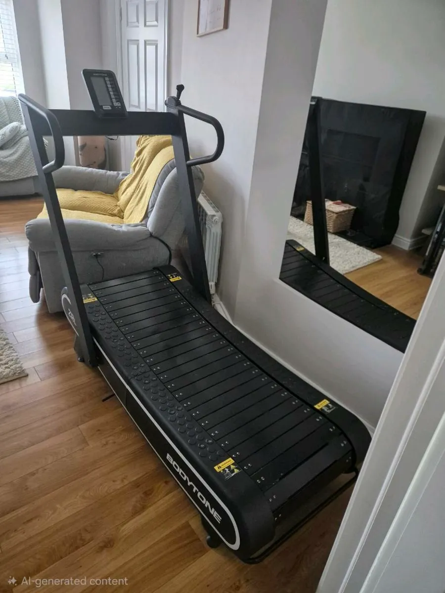 Curve treadmill - Image 1