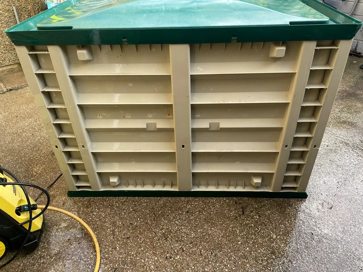 Storage 2 doors - Image 3