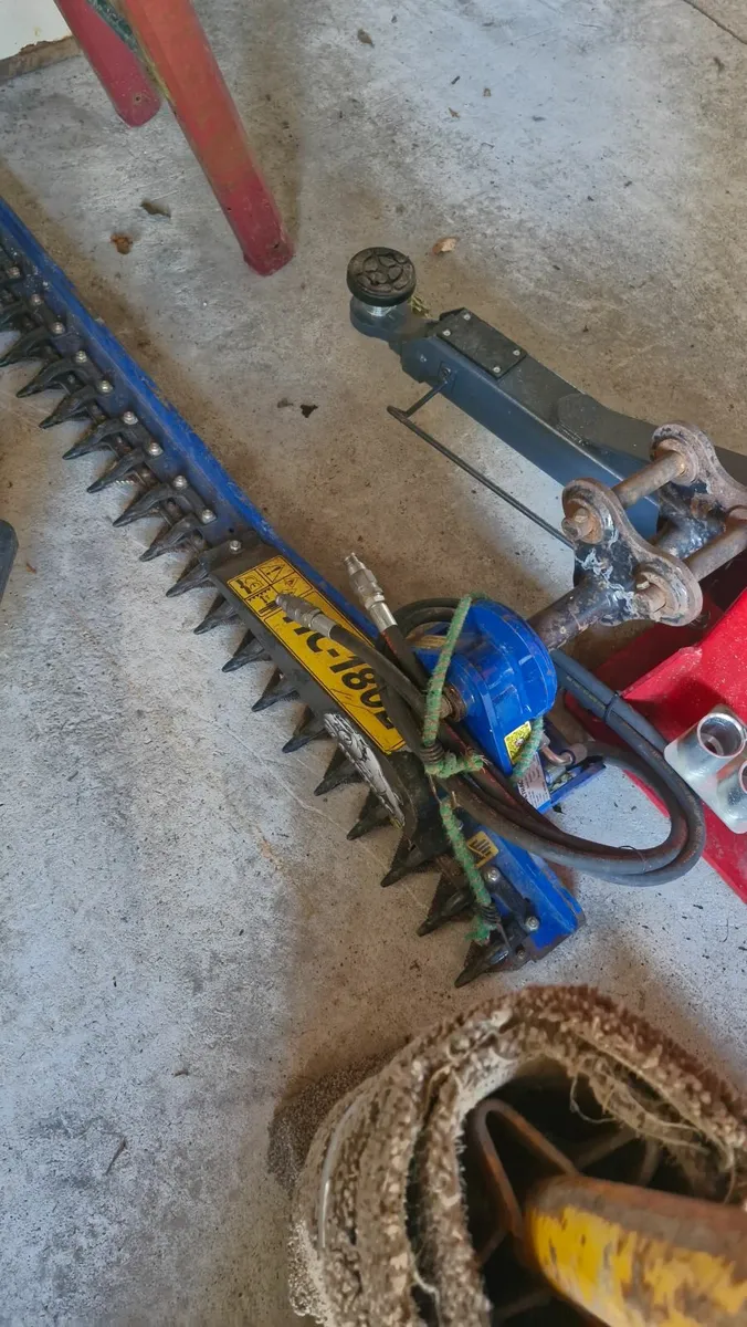 Digger slanetrac flail or finger bar type cutters - Image 3