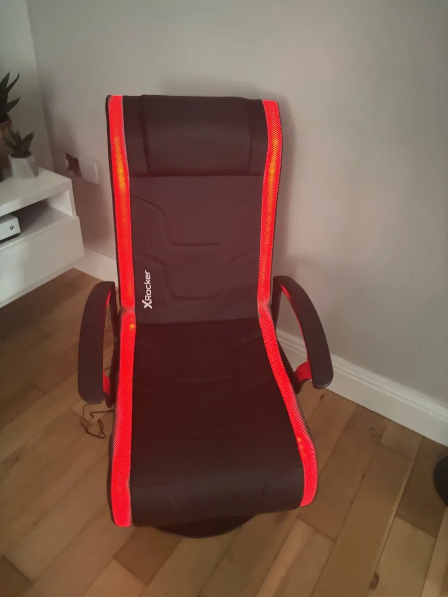 Gaming chair - Image 4