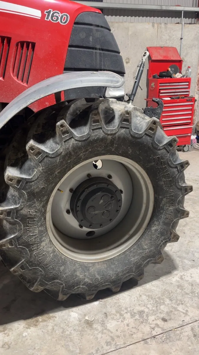 650/65/38 & 540/65/28 tyres - Image 1