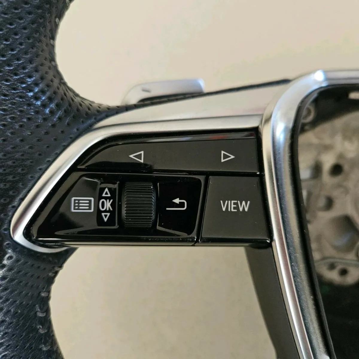 AUDI A6 C8 S LINE STEERING WHEEL MULTIFUNCTIONAL - Image 3