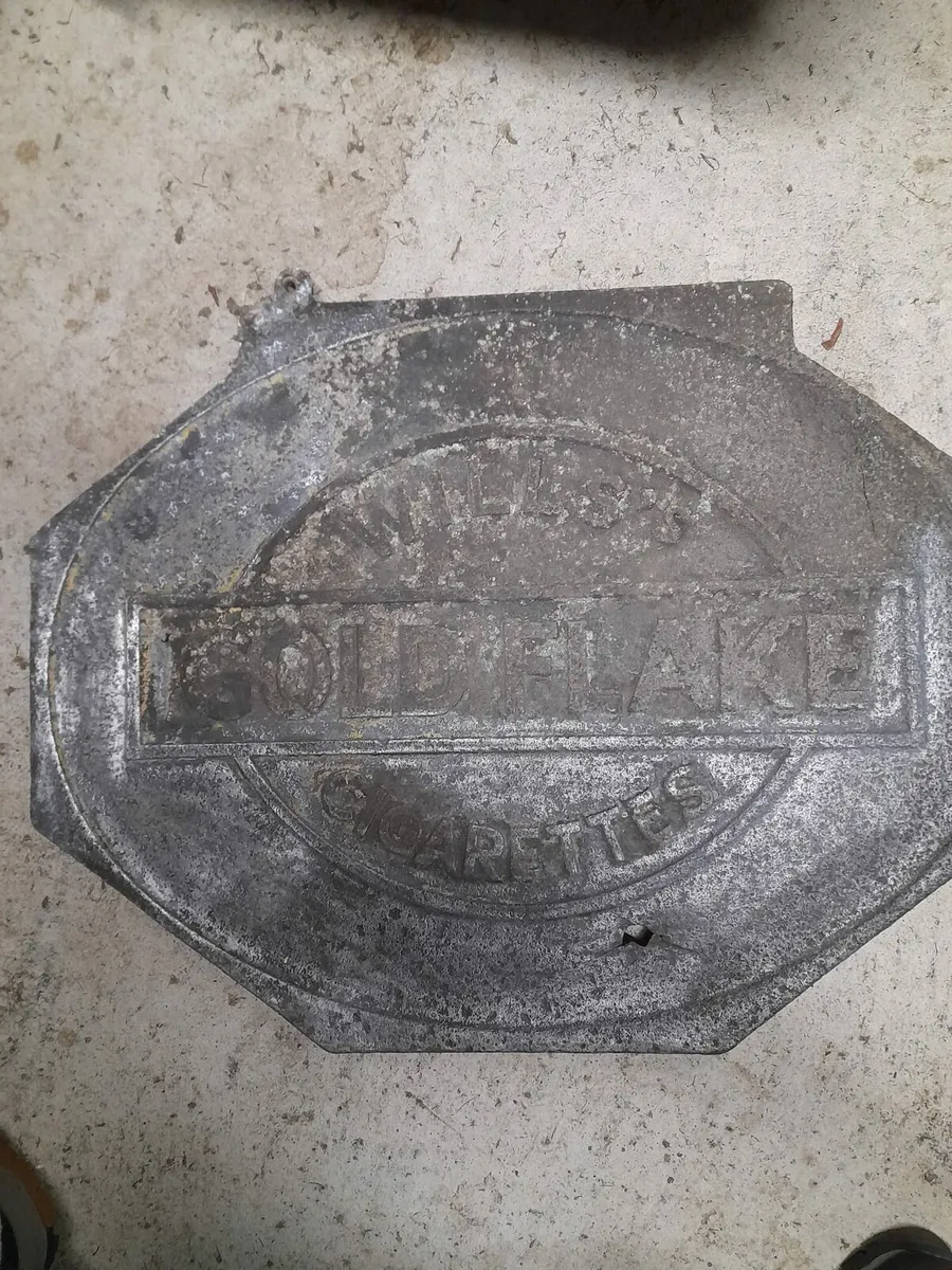 Old cigarette sign - Image 1