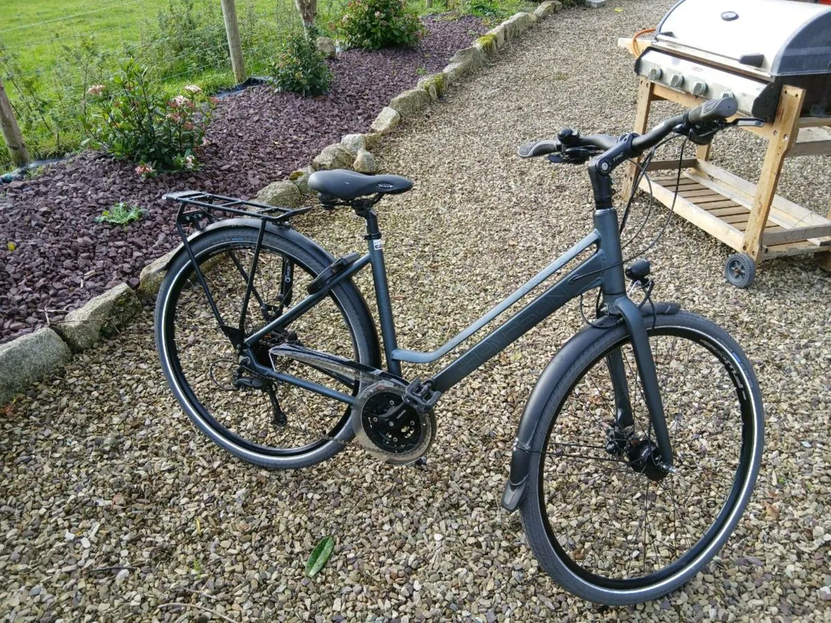 Ladies bicycle - Image 1