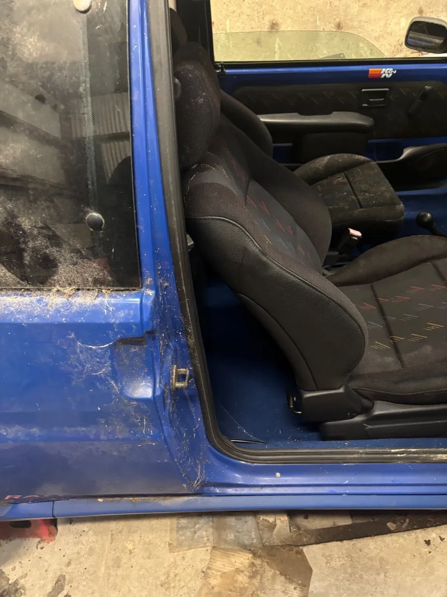 Peugeot 106 rally S2 - Image 1