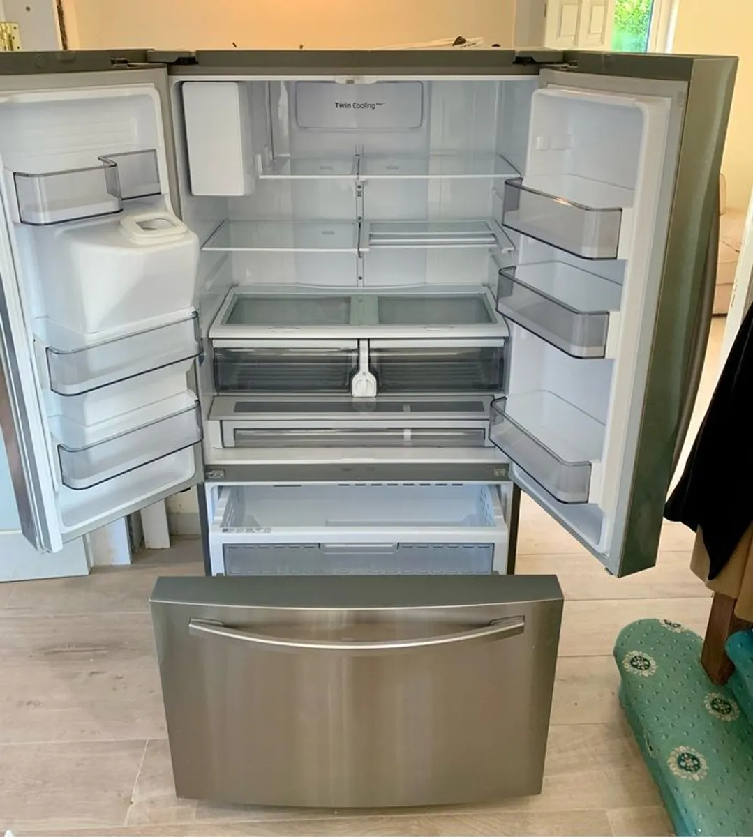 Samsung American Style Fridge Freezer RF23R62E3SR - Image 2