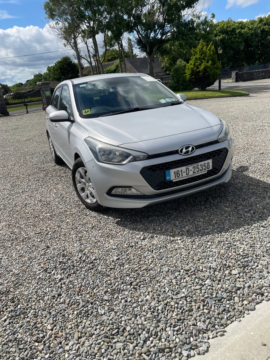 Hyundai i20 2016 Manual - Image 1