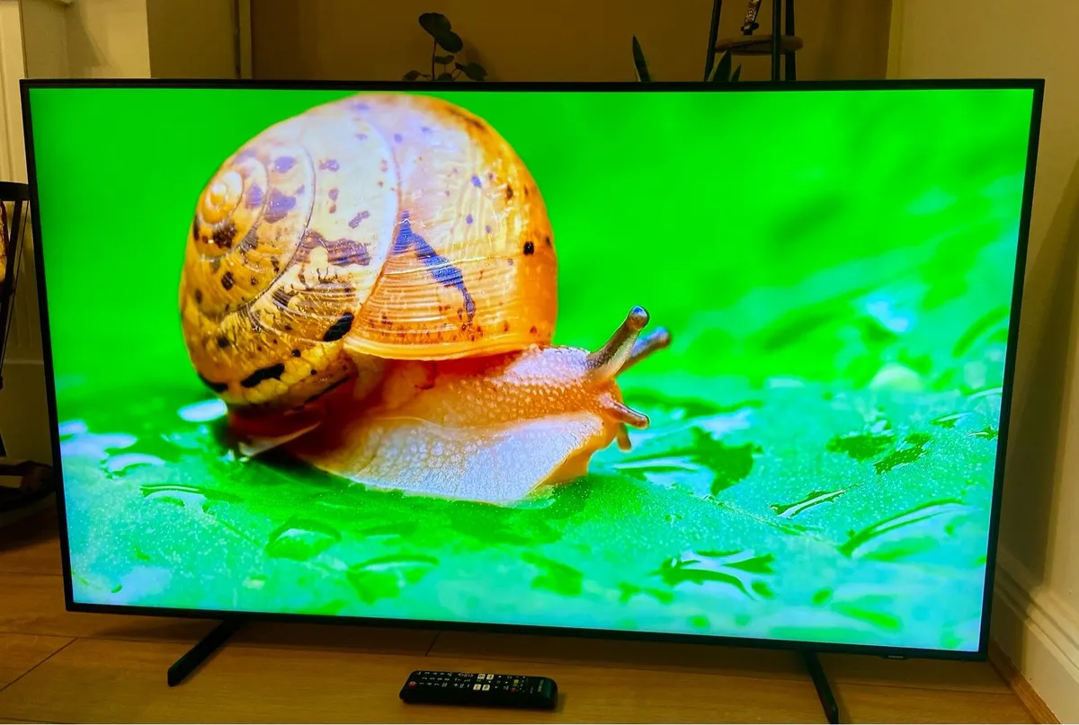 Samsung 50” QLED 4K Smart TV - Image 1