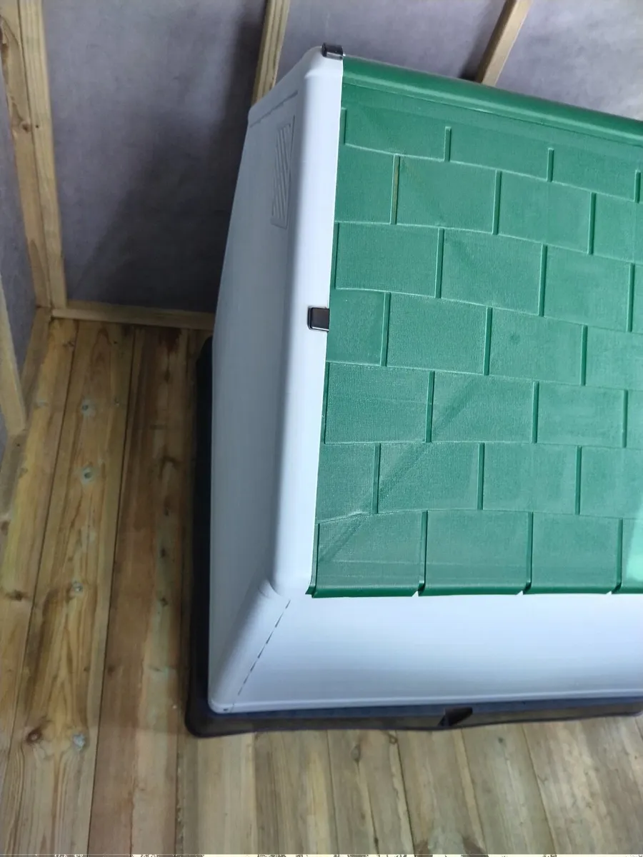 🐶 Dog Kennel - Plastic - Extra Large €100 - Image 3