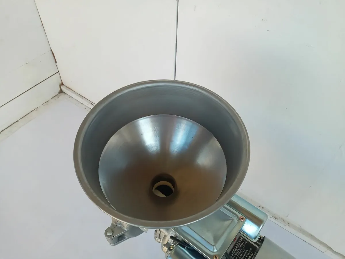 Delivery - Multifunctional Refiner BRAND NEW - Image 2