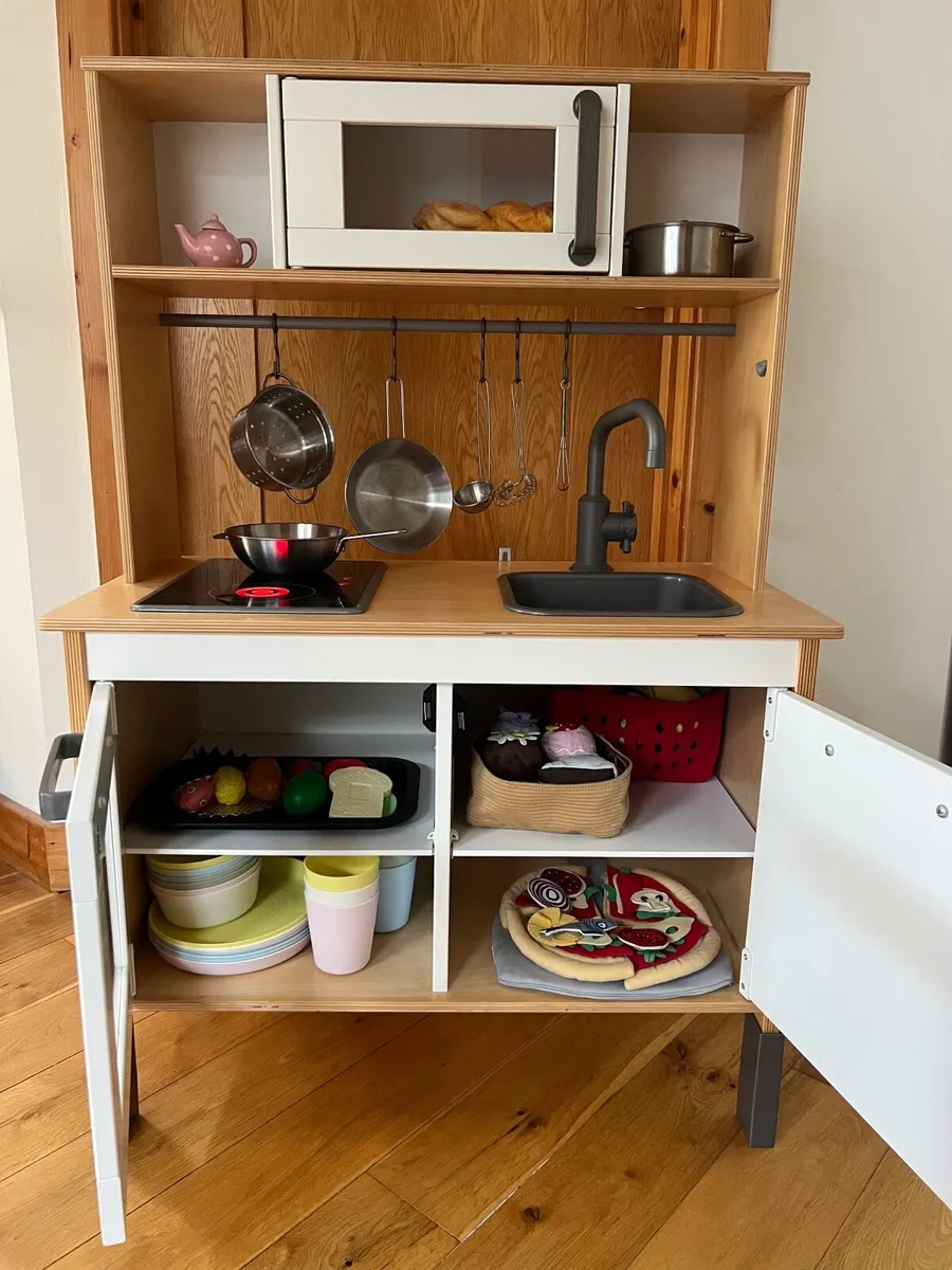 IKEA play kitchen - Image 4