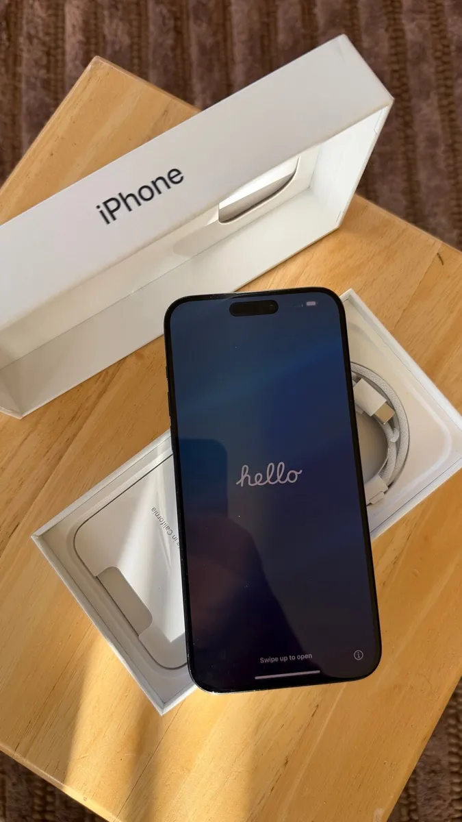 Apple iPhone 15 PRO MAX - Image 2