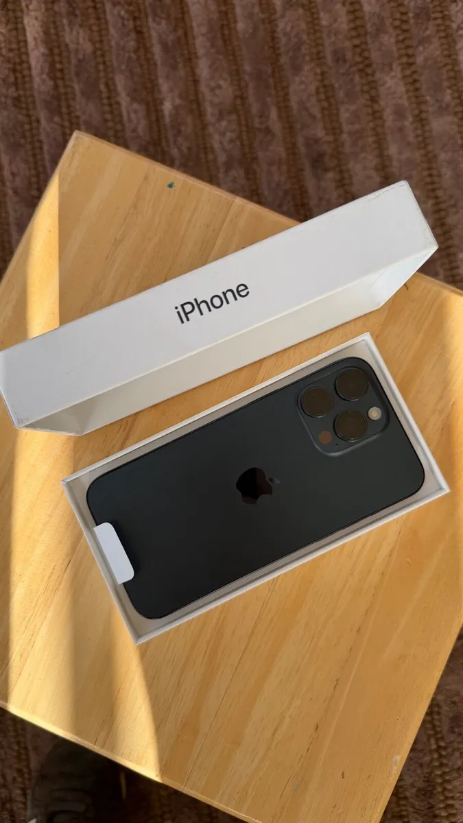 Apple iPhone 15 PRO MAX - Image 3