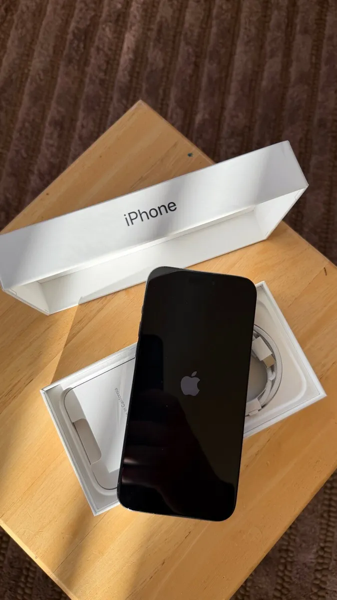 Apple iPhone 15 PRO MAX - Image 4