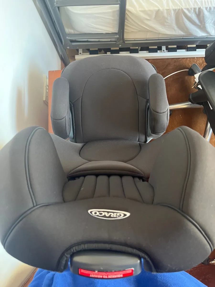 Graco Car Seat - Image 3