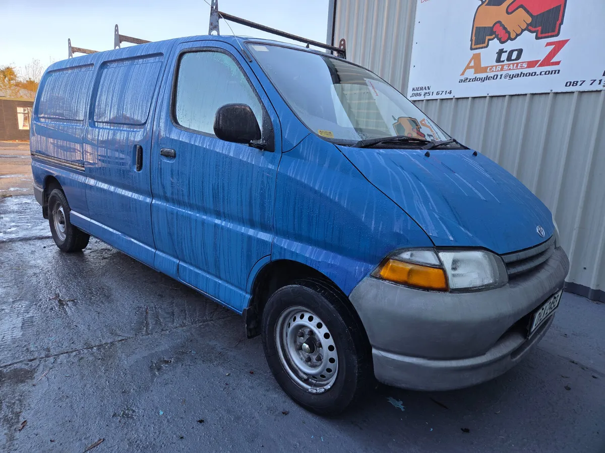 Toyota HiAce 2001 - Image 2
