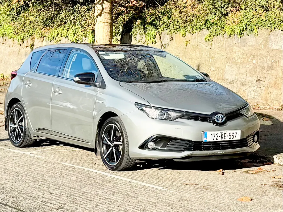 Toyota Auris 2017!!HYBRID!!LUNA SPORT!!AUTO!! - Image 2