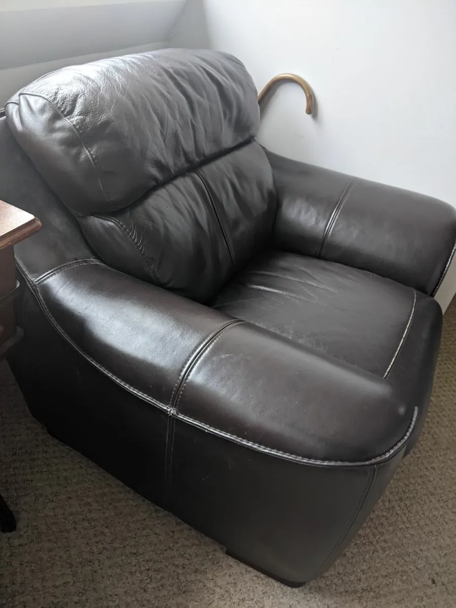 Brown leather two seater sofa and chair - Image 4